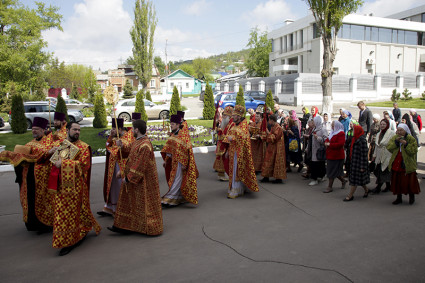 Божественная литургия в храме в честь Сошествия Святого Духа г. Саратова