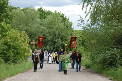 В Хвалынске восстановлена традиция совершения крестного хода в праздник Троицы