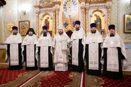 Митрополит Игнатий совершил всенощное бдение в Покровском соборе г. Саратова