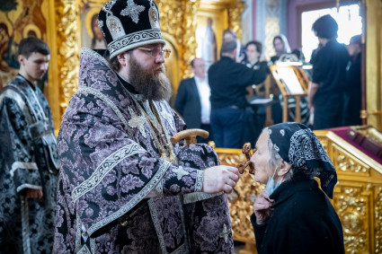 Литургия Преждеосвященных Даров в Свято-Троицком кафедральном соборе г. Саратова