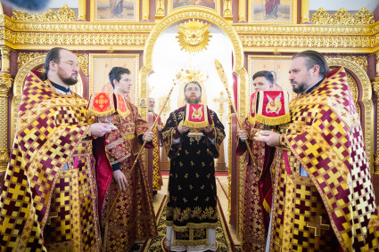 Митрополит Игнатий совершил Божественную литургию в храме святой великомученицы Екатерины г. Саратова