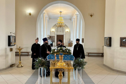 Митрополит Игнатий посетил кафедральный собор в Вольске