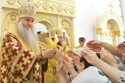 Великое освящение храма равноапостольных Кирилла и Мефодия и Божественная литургия в новоосвященном храме