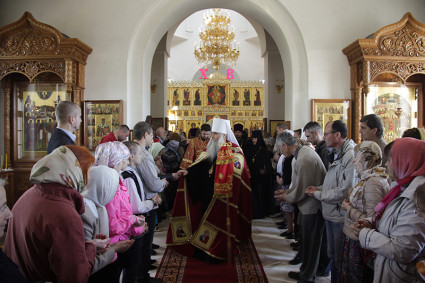 Божественная литургия в Свято-Алексиевском женском монастыре г. Саратова