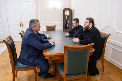 Митрополит Игнатий встретился с гендиректором ООО «Крытый рынок» и зампредом региональной Общественной палаты