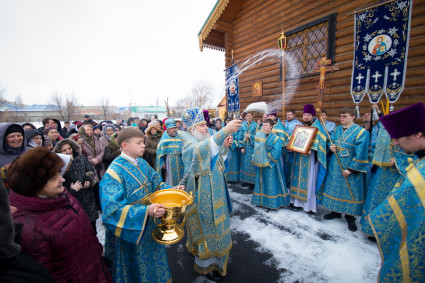 Литургия в храме в честь Сретения Господня г.Саратова
