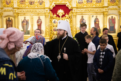 Митрополит Игнатий совершил всенощное бдение в храме апостола и евангелиста Иоанна Богослова г. Саратова