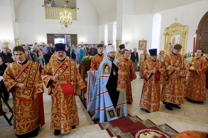 Митрополит Игнатий совершил Божественную литургию в храме святого апостола и евангелиста Иоанна Богослова г. Саратова