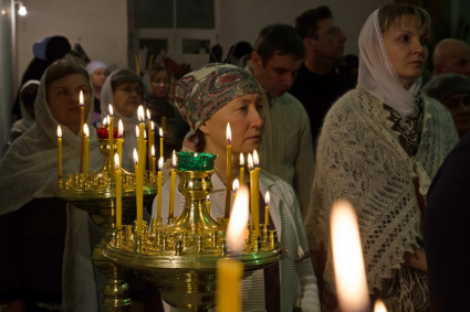В помещении будущей домовой церкви Межъепархиального духовного училища начались регулярные богослужения