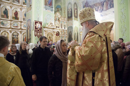Всенощное бдение в храме в честь Покрова Пресвятой Богородицы г. Саратова