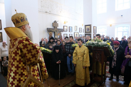 Божественная литургия в храме во имя святителя Митрофана Воронежского г. Саратова