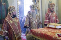 Соборное служение архиереев и духовенства Саратовской митрополии в день памяти новомучеников Саратовских