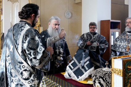 Литургия Преждеосвященных Даров в храме в честь Казанской иконы Божией Матери г. Саратова