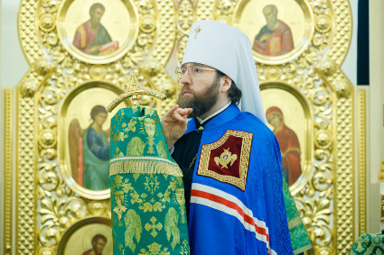 Митрополит Игнатий совершил Божественную литургию в соборном храме святителя Спиридона Тримифунтского г. Саратова