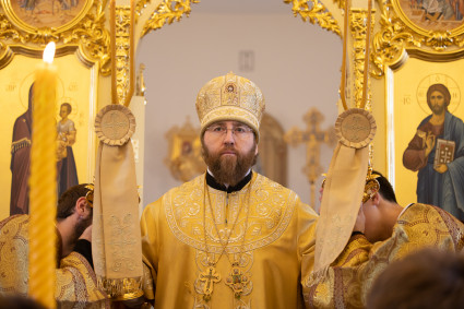 Митрополит Игнатий совершил Божественную литургию в Свято-Никольском храме с. Октябрьский Городок