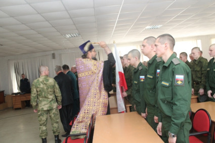 Священник благословил новобранцев на прохождение воинской службы