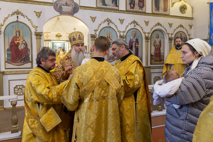 Божественная литургия в храме Покрова Пресвятой Богородицы р.п. Новые Бурасы