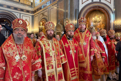 Митрополит Игнатий принял участие в Божественной литургии в Храме Христа Спасителя