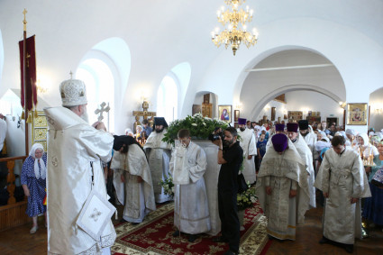 Божественная литургия в Спасо-Преображенском мужском монастыре г. Саратова