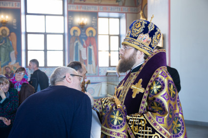 Митрополит Игнатий совершил Божественную литургию в Свято-Никольском мужском монастыре г. Саратова