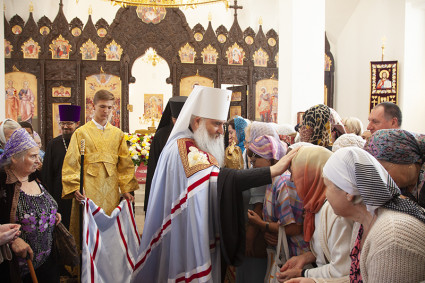Великое освящение храма в честь иконы Божией Матери "Всех скорбящих Радость" г. Саратова