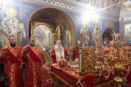 Пасхальное богослужение в Свято-Троицком кафедральном соборе г. Саратова