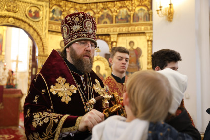 Божественная литургия в храме святого великомученика Георгия Победоносца г. Саратова