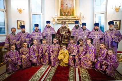 Митрополит Игнатий совершил всенощное бдение с чином воздвижения Креста в кафедральном соборе Живоначальной Троицы г. Вольска