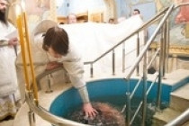 В Свято-Троицком соборе совершена Крещальная Литургия