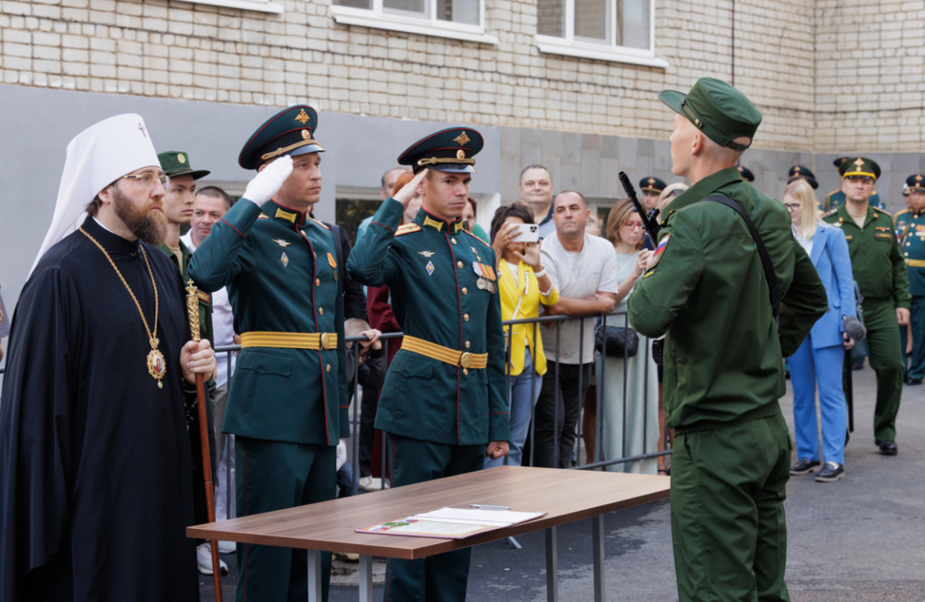 Митрополит Игнатий принял участие в открытии Саратовского высшего военного инженерного училища радиационной, химической и биологической защиты