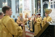 Всенощное бдение в Духосошественском кафедральном соборе Саратова