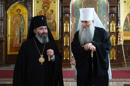 Божественная литургия в Крестовоздвиженском храме города Хвалынска