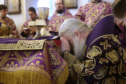 Божественная литургия в храме во имя святого великомученика Георгия Победоносца г. Саратова