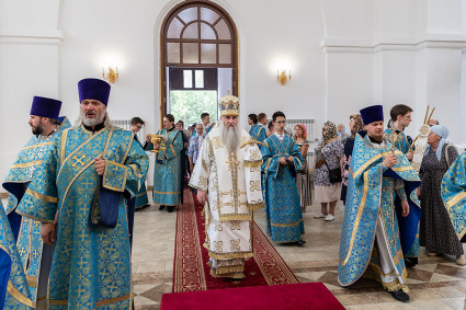 Великое освящение храма в честь Тихвинской иконы Божией Матери г. Саратова и Божественная литургия в новоосвященном храме