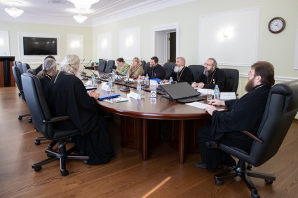 Митрополит Игнатий возглавил совещание, посвященное сбору гуманитарной помощи беженцам