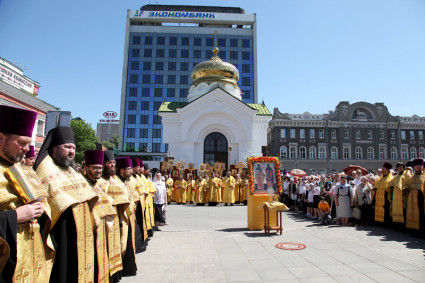 В Саратове прошли торжества в день памяти святых Кирилла и Мефодия