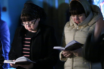 Великое повечерие с чтением канона преподобного Андрея Критского в храме в честь Сошествия Святого Духа г. Саратова
