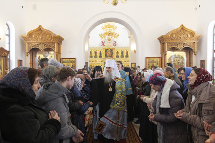 Божественная литургия в Свято-Алексиевском женском монастыре г. Саратова