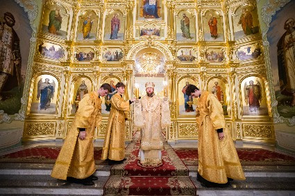 Митрополит Игнатий совершил всенощное бдение в Покровском соборе г. Саратова