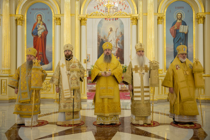 Митрополит Игнатий принял участие в соборной Божественной литургии в Спасском соборе г. Пензы