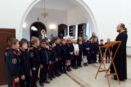 Юным казакам рассказали о празднике Покрова Пресвятой Богородицы