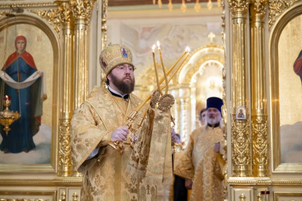 Митрополит Игнатий совершил всенощное бдение в Покровском соборе г. Саратова