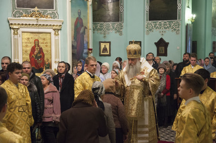 Всенощное бдение в храме в честь Сошествия Святого Духа г.Саратова