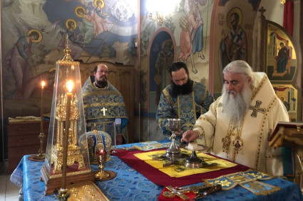 Божественная литургия в храме святителя Спиридона Тримифунтского г. Нея (Галичская епархия)