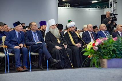 Митрополит Лонгин принял участие в конференции памяти благотворителя