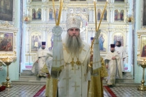 Божественная литургия в Духосошественском кафедральном соборе г.Саратова