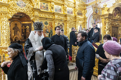 Литургия Преждеосвященных Даров в Свято-Троицком кафедральном соборе г. Саратова