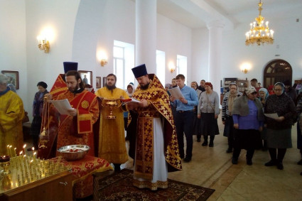 В храме Новомучеников и исповедников Саратовских состоялась панихида по пострадавшим в годы гонений