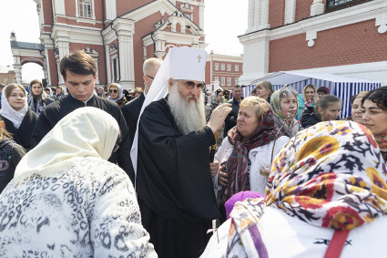 Божественная литургия в храме в честь Покрова Пресвятой Богородицы г. Саратова