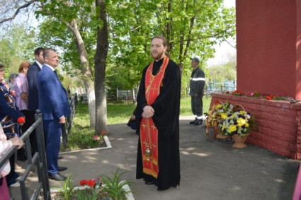 У мемориала заводчанам, погибшим в годы Великой Отечественной войны, совершена заупокойная лития